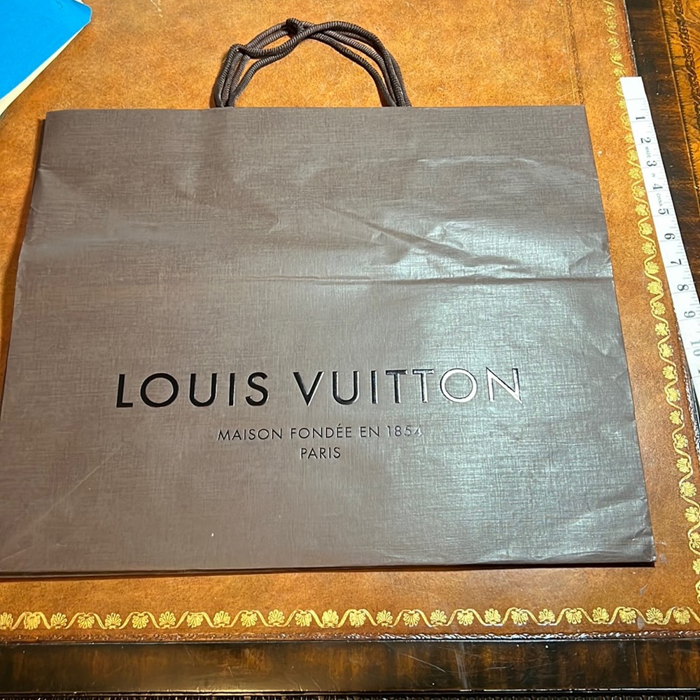 LV Shopping bag